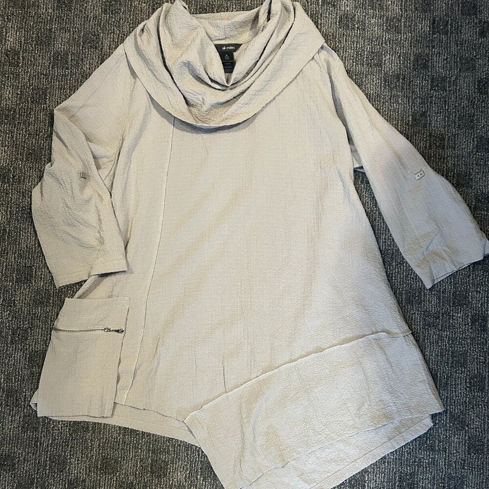 Ali Miles grey gauzy crinkle top cowl neck asymmetrical pointed hem L goth